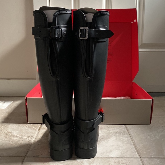 Hunter Tall Refined Boots -black in US 6 - Picture 5 of 10